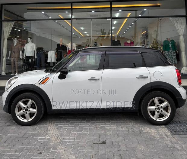 Mini Cooper 2013 White