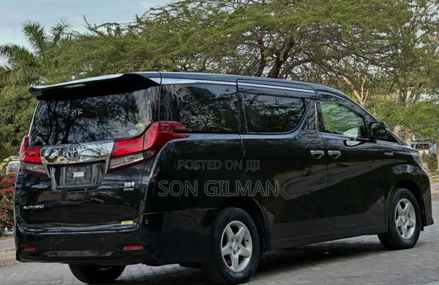 Toyota Alphard 2017 Black