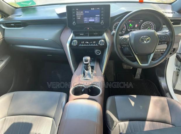 Toyota Harrier 2022 White