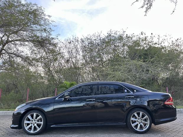 Toyota Crown 2008 Black