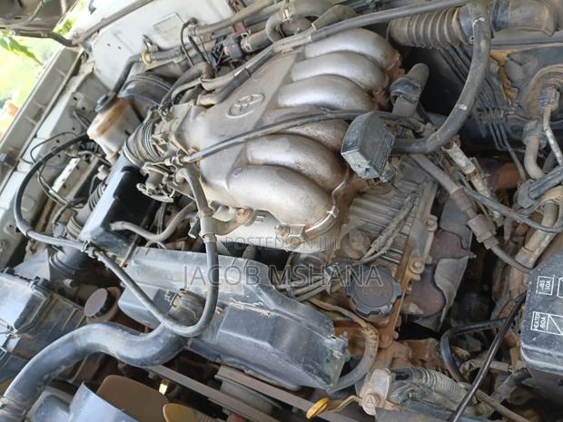 Toyota Land Cruiser Prado 2005 Maroon