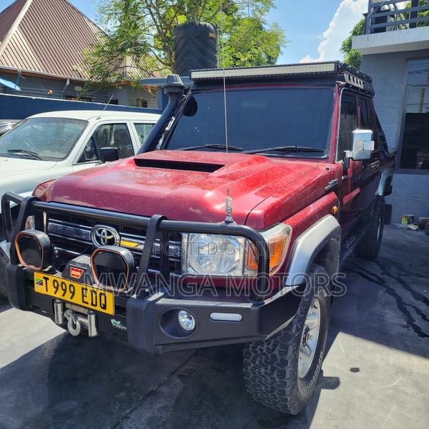 Toyota Land Cruiser 79 Series 2020 Red