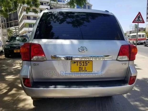 Toyota Land Cruiser 2014 4.5 V8 GX-R Silver