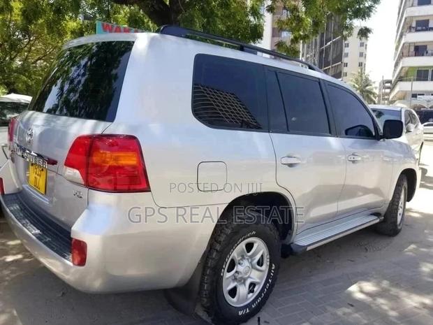 Toyota Land Cruiser 2014 4.5 V8 GX-R Silver