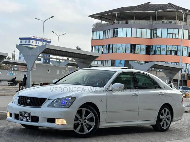 Toyota Crown 2007 Silver