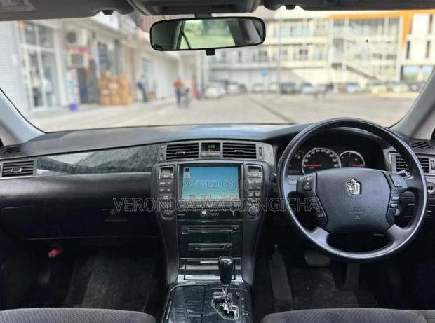 Toyota Crown 2007 Silver