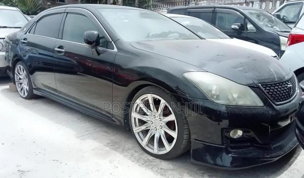 Toyota Crown 2009 Black