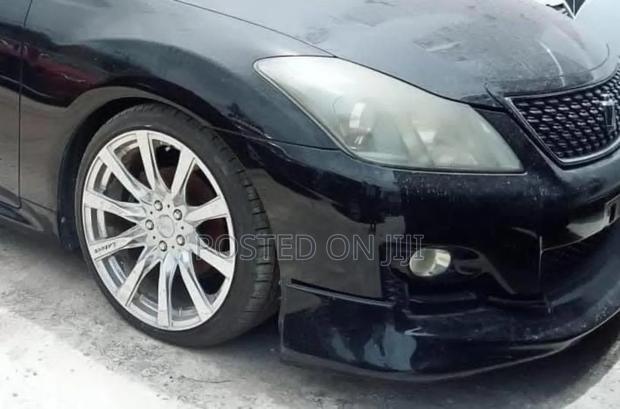 Toyota Crown 2009 Black