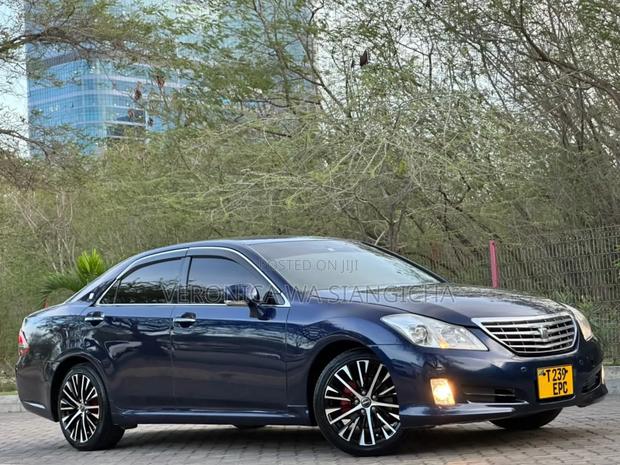 Toyota Crown 2008 Blue