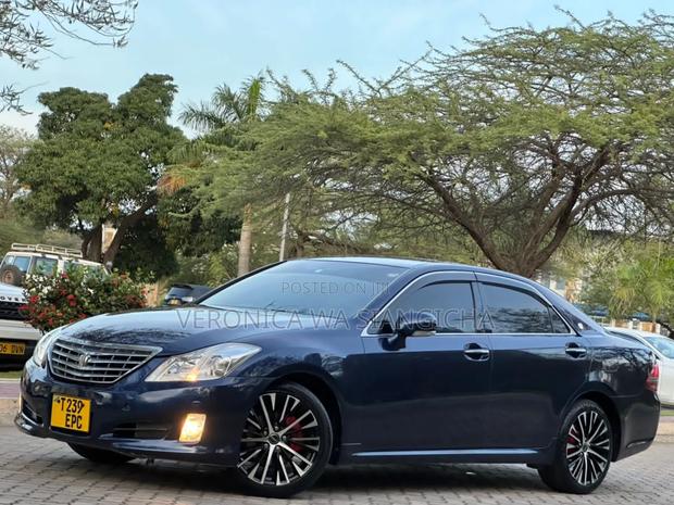 Toyota Crown 2008 Blue