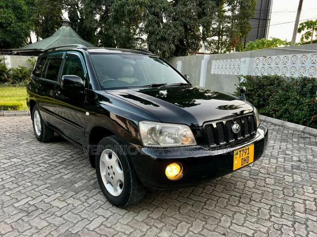 Toyota Kluger 2001 Black