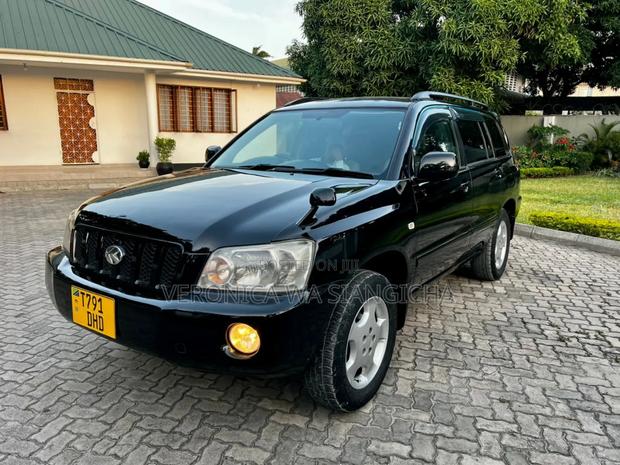 Toyota Kluger 2001 Black