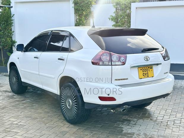 Toyota Harrier 2.4 2006 White