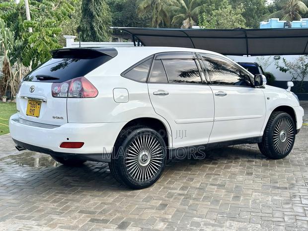 Toyota Harrier 2.4 2006 White