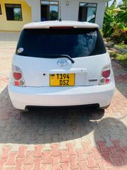 Toyota IST 2005 White for sale