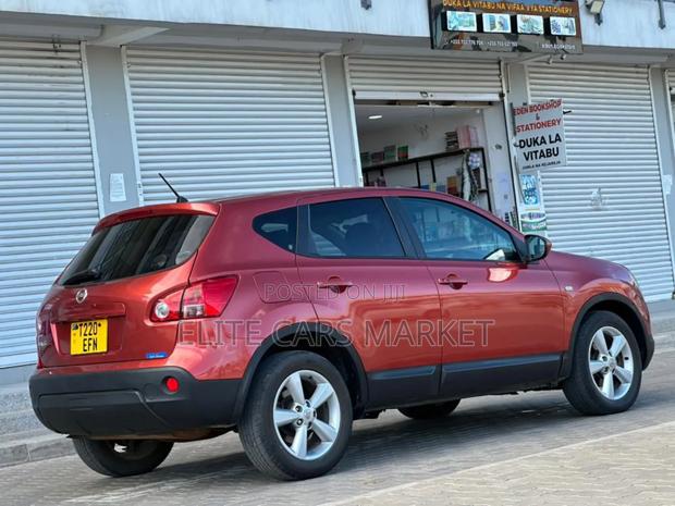 Nissan Dualis 2009 Orange
