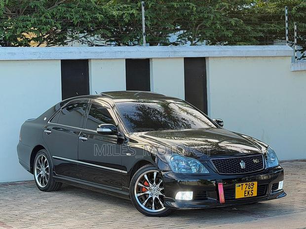 Toyota Crown 2007 Black