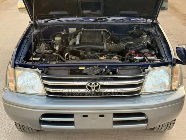 Toyota Land Cruiser Prado 3.0 D-4D 5dr 2004 Blue