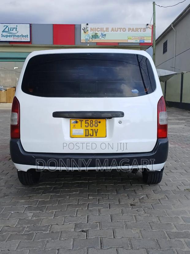 Toyota Probox 2005 White