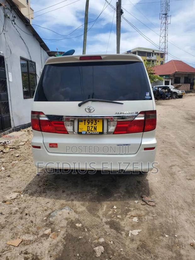 Toyota Alphard 2006 White