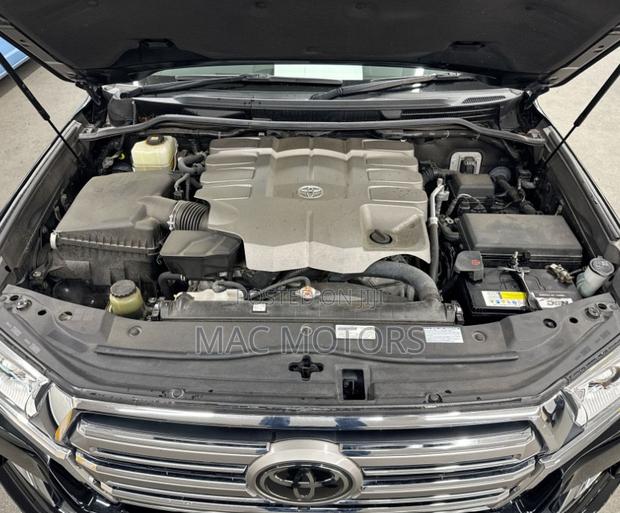 Toyota Land Cruiser 4.6 V8 ZX 2020 Black