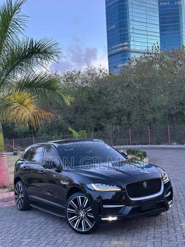 Jaguar F-Pace 2017 Black