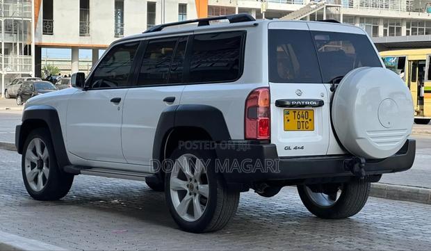 Nissan Patrol 2018 White