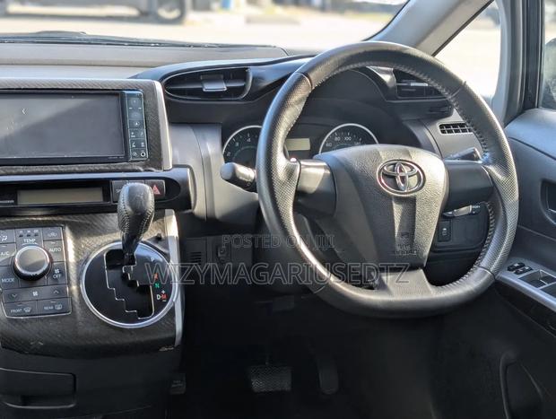 Toyota Wish 2010 Burgundy