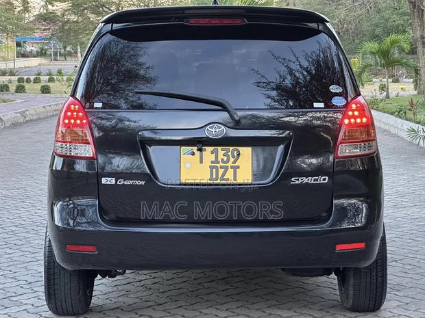 Toyota Corolla Spacio 2005 Black