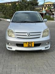 Toyota IST 2005 Silver for sale