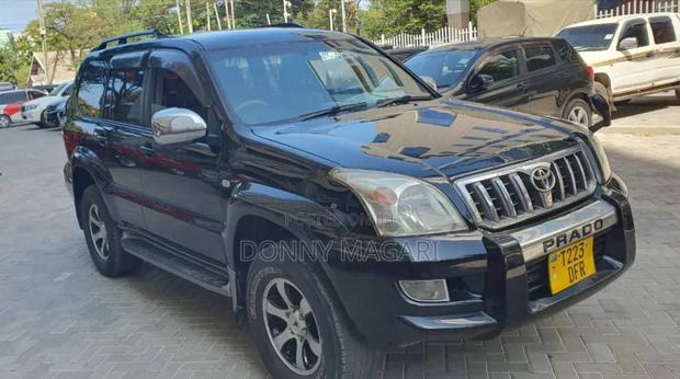 Toyota Land Cruiser Prado 2005 Black