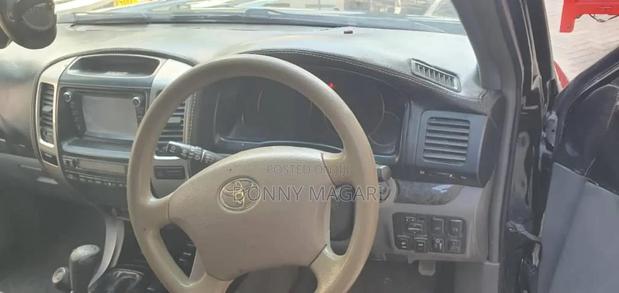 Toyota Land Cruiser Prado 2005 Black