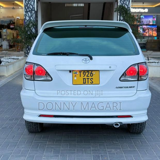 Toyota Harrier 2.4 16V 2001 White