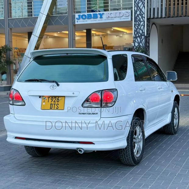 Toyota Harrier 2.4 16V 2001 White