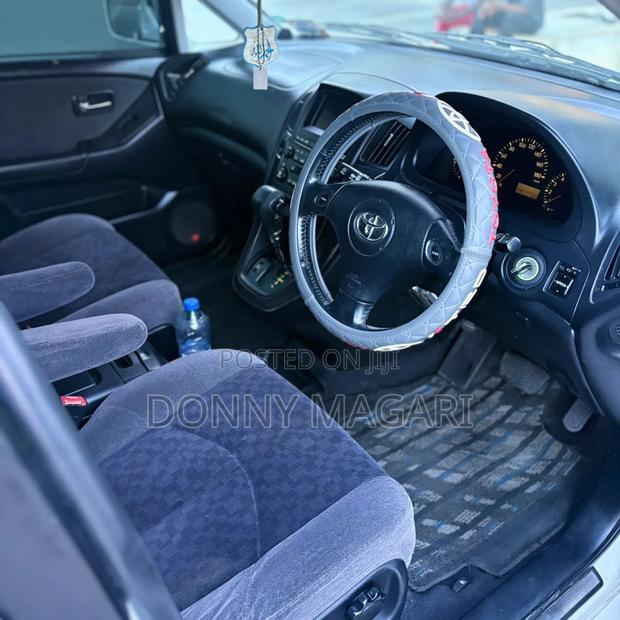 Toyota Harrier 2.4 16V 2001 White