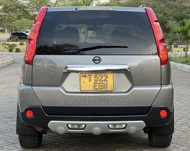 Nissan X-Trail 2.0 Petrol XE 2009 Gray