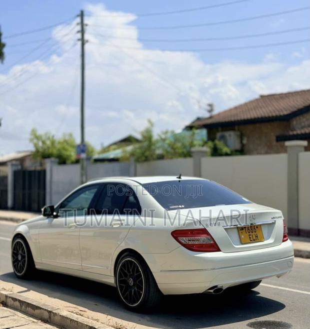 Mercedes-Benz C-Class 2006 White