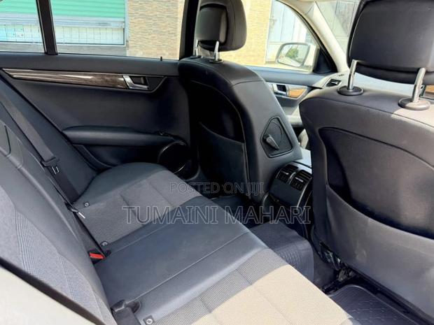 Mercedes-Benz C-Class 2006 White