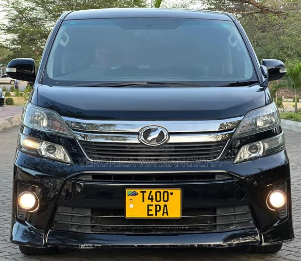 Toyota Vellfire 2013 Black
