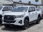Toyota Hilux Rogue 4x4 2018 White for sale