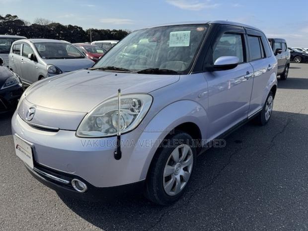 Mazda Verisa 2011 Silver