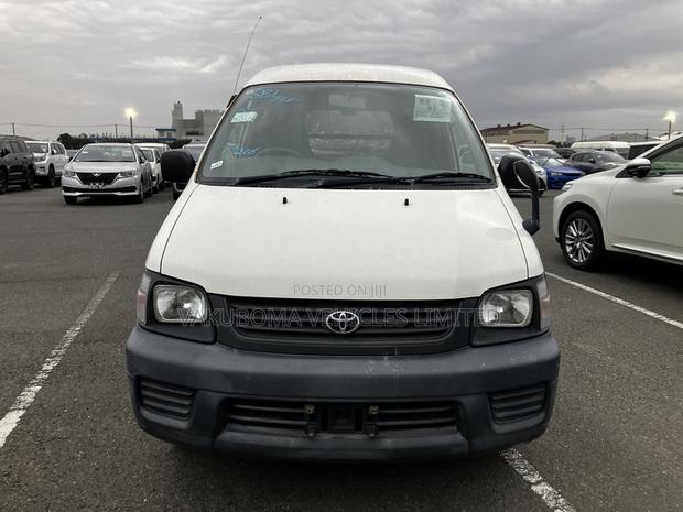 Toyota Lite-Ace 2006 White