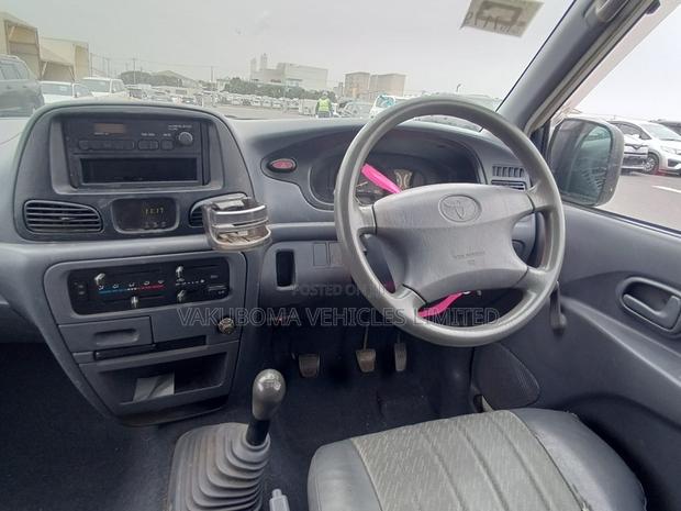 Toyota Lite-Ace 2006 White