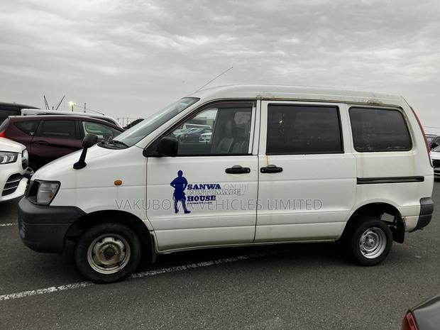 Toyota Lite-Ace 2006 White