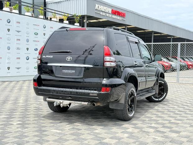 Toyota Land Cruiser Prado 2005 Black