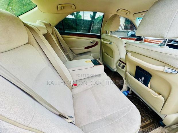 Toyota Crown Royale 2005 Silver