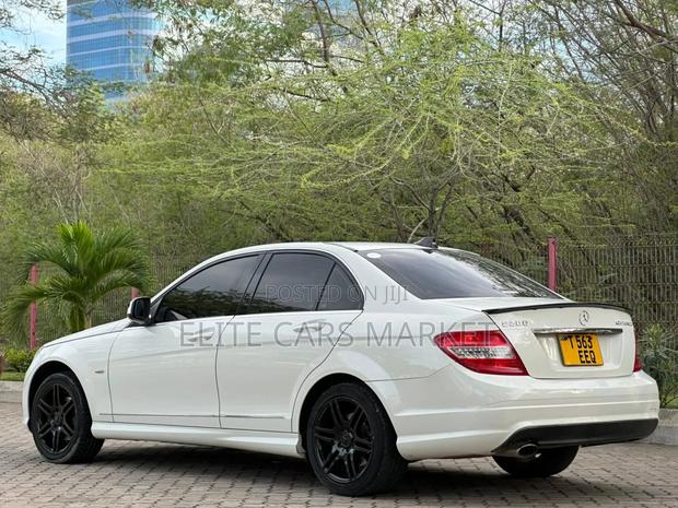 Mercedes-Benz C-Class 2009 White