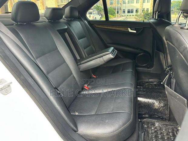 Mercedes-Benz C-Class 2009 White