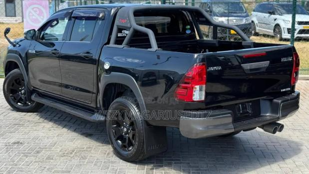 Toyota Hilux 2019 Matt Black