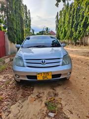Toyota IST 2003 Silver for sale